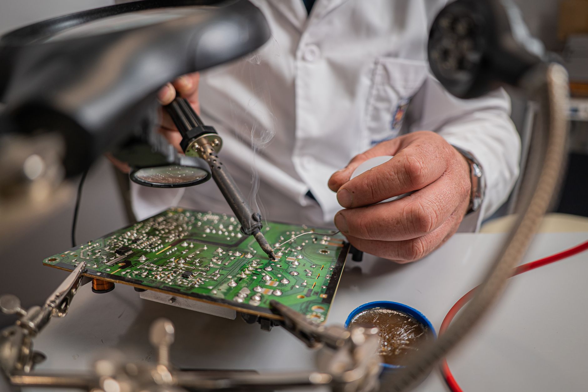 umschulung elektriker dachdecker metallbauer